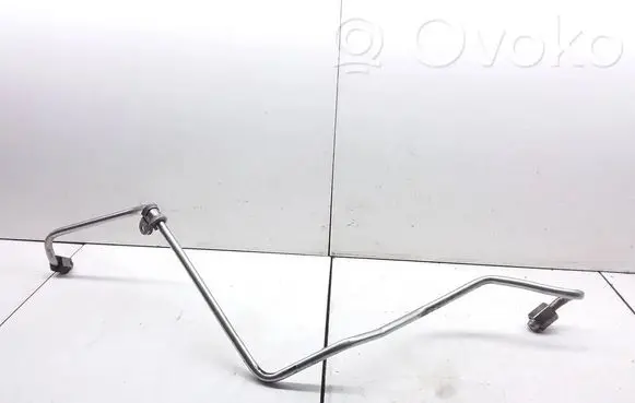Volkswagen PASSAT B6 Turbo turbocharger oiling pipe/hose 