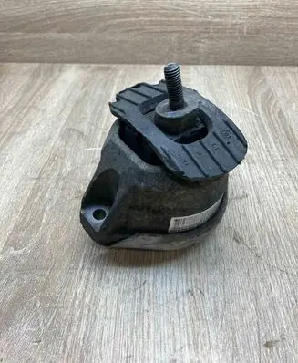 BMW 5 E60 E61 Engine mounting bracket 6769874 159346