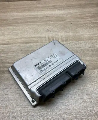 Volkswagen PASSAT B5 Engine control unit/module ECU 8D0907558F 0261204613