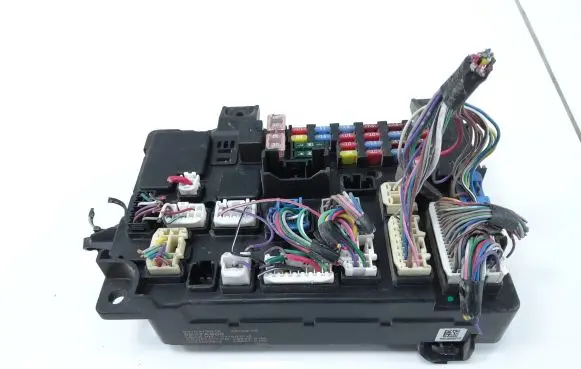 Mitsubishi Outlander Fuse box set L8637011A