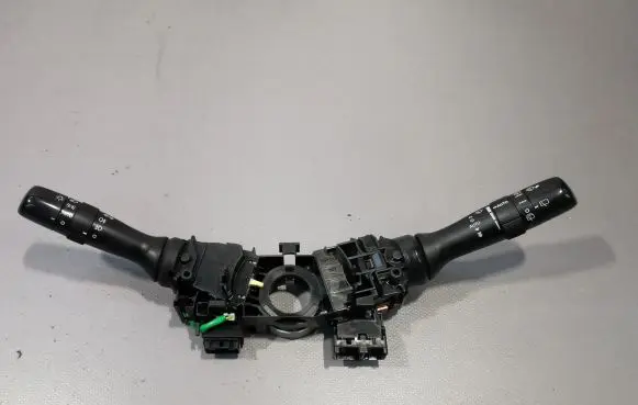 Toyota Avensis T270 Indicator stalk
