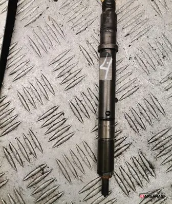 Audi A6 S6 C5 4B Fuel injector 059130201A