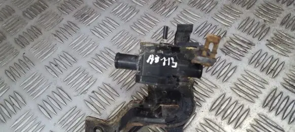 Honda CR-V Coolant heater control valve 060825j