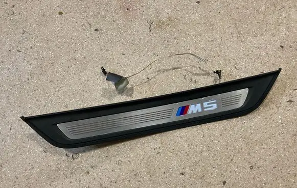 BMW M5 F90 Rear sill trim cover 8061072