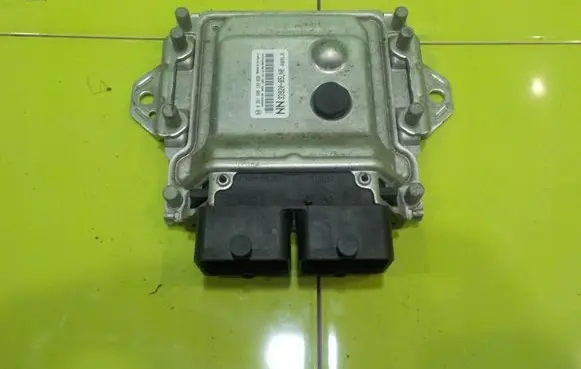 Suzuki Splash Engine control unit/module 0261S08126