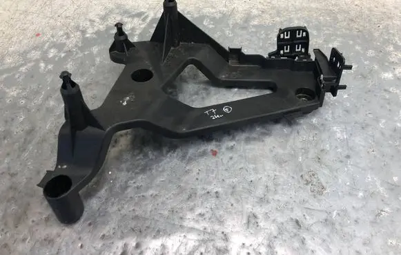 Volkswagen Multivan T7 Air filter cleaner box bracket assembly 7T0129671BILI 7T0129671