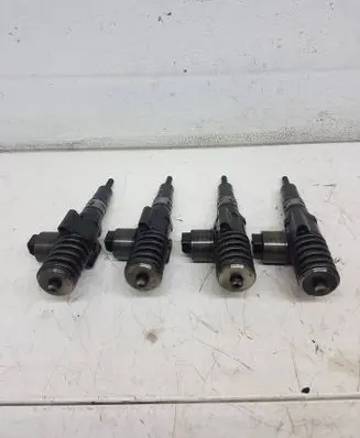 Audi A4 S4 B7 8E 8H Fuel injectors set 0414720404