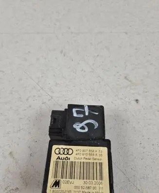 Audi A6 S6 C6 4F Clutch pedal sensor 4F0907658A 4F0910658A 180002003D