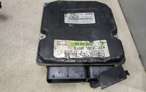 Mercedes-Benz C W203 Engine control unit/module A2711534591 5WK90547 A0014466909