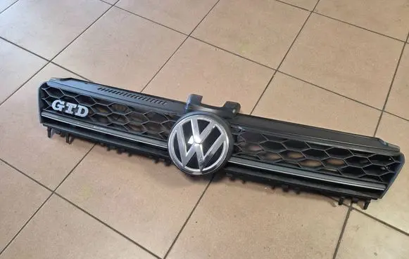 Volkswagen Golf VII Front grill 5G0853651AJ 5G0853653