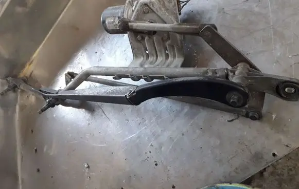 Renault Scenic II - Grand scenic II Front wiper linkage 