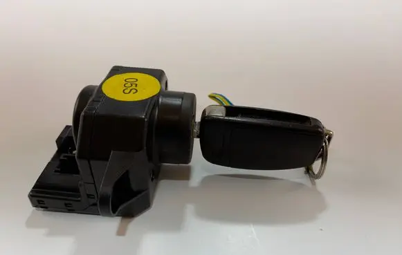 Audi Q7 4L Ignition lock 33301301 4F0909131E 4F0910131E