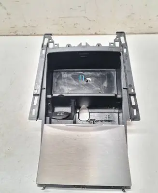 Mercedes-Benz E W212 Ashtray (front) A2126809750 11072013