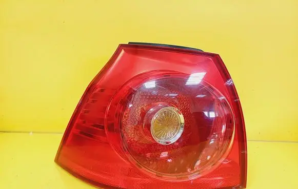 Volkswagen Golf V Rear/tail lights 1K694505AC