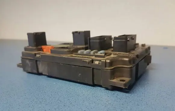 Peugeot 407 Fuse module 9656148180
