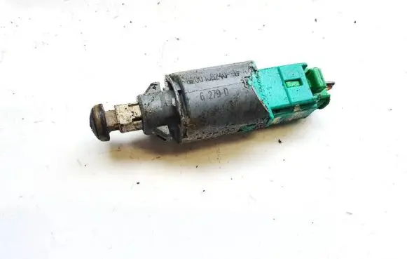Renault Megane II Brake pedal sensor switch 8200168240B