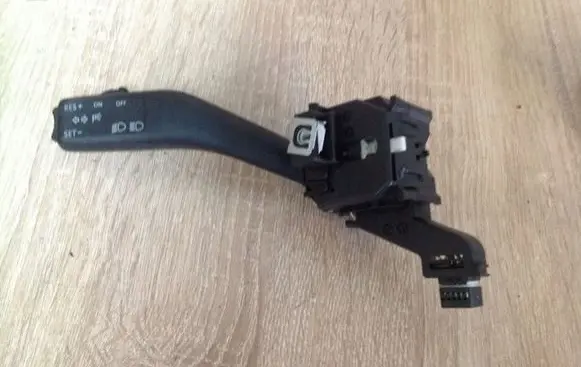 Volkswagen Golf V Indicator stalk 1K0953513A