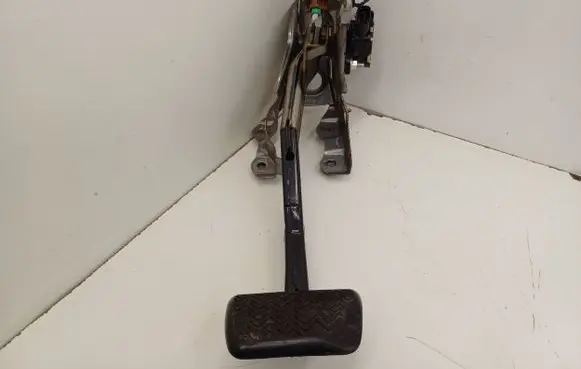 Toyota Prius (XW30) Brake pedal 4712142010