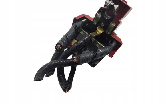 Nissan Navara D23 Positive cable (battery)