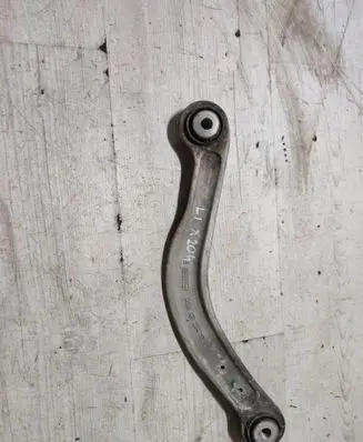 Rear upper control arm/wishbone