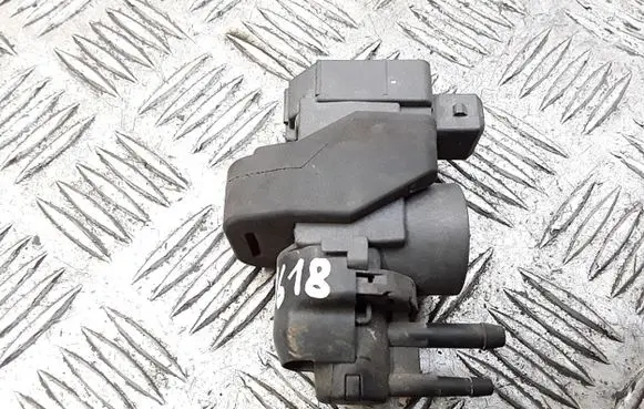 Nissan Juke I F15 Vacuum valve 49566215R