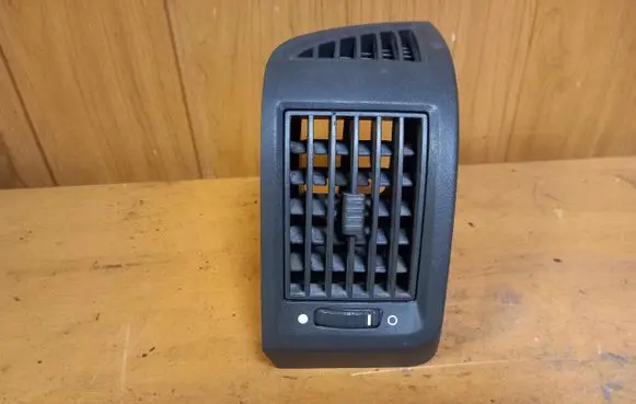 Fiat Ducato Dashboard side air vent grill/cover trim LS385800