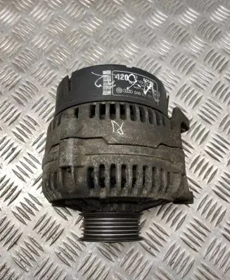 Audi A6 S6 C4 4A Generator/alternator 046903015 123515