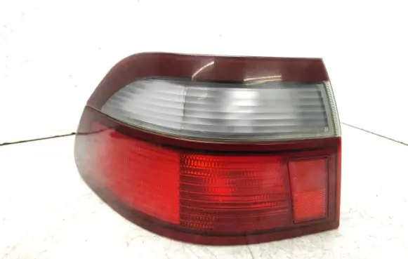 Mazda 626 Rear/tail lights 22061827