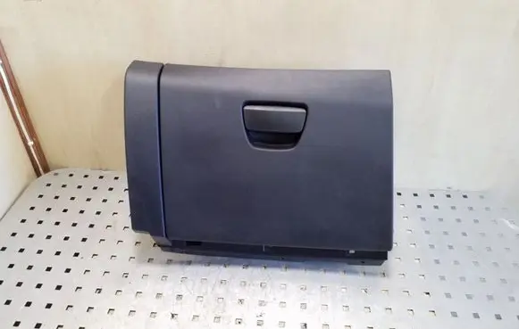 Peugeot 208 Glove box 9672849577