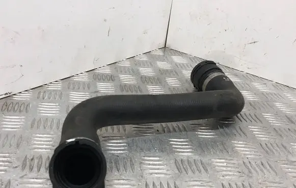 BMW 5 E60 E61 Engine coolant pipe/hose 7789742