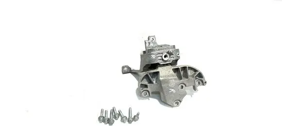 Engine mount bracket
