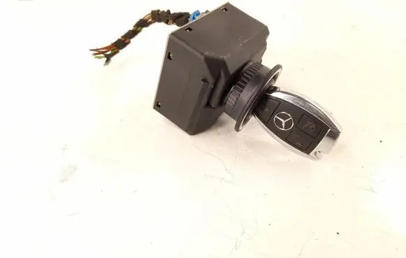 Mercedes-Benz E W212 Ignition lock 2129056601 2129056701