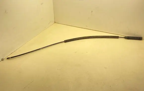 Audi A3 S3 8P Engine bonnet/hood lock release cable 8P0823535