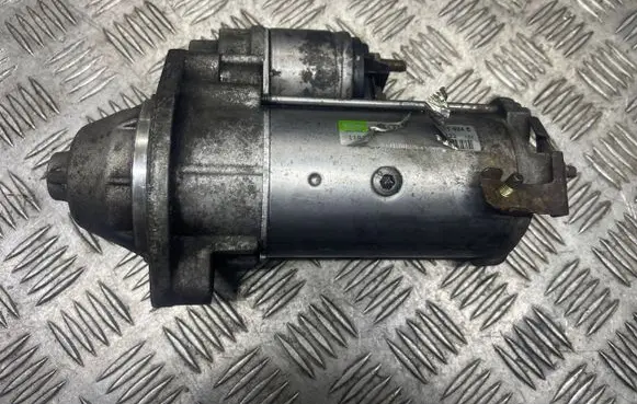 Skoda Superb B5 (3U) Starter motor 068911024E D7R33