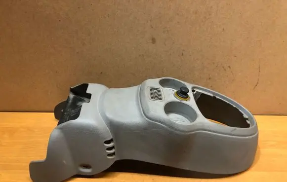 Cup holder front