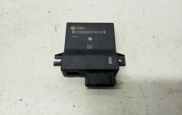 Audi A6 S6 C6 4F Gateway control module 4L0907468B 4L0910468A