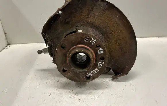Volkswagen Transporter - Caravelle T5 Front wheel hub