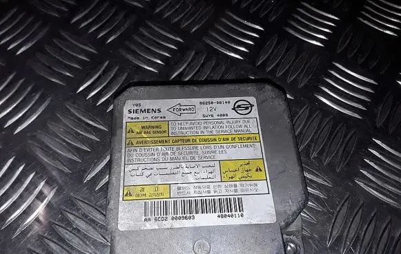 SsangYong Rexton Airbag control unit/module 8625008140