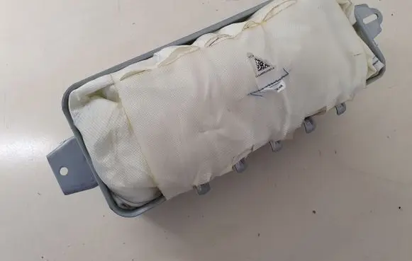 Jeep Grand Cherokee Passenger airbag P05108093AF