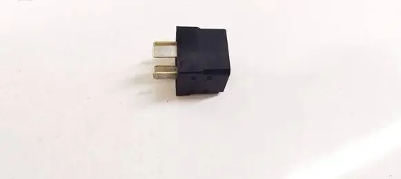 Opel Astra H Other relay 13171831 4RA00779105