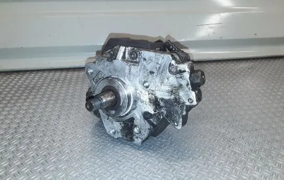 Ford Focus C-MAX Fuel injection high pressure pump 0445010089 9651844380