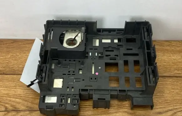 Ford Explorer VI Battery box tray L1MT14A094ACPINYA L1MT14A094AC