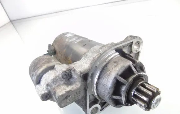 Volkswagen PASSAT B6 Starter motor 02Z911023