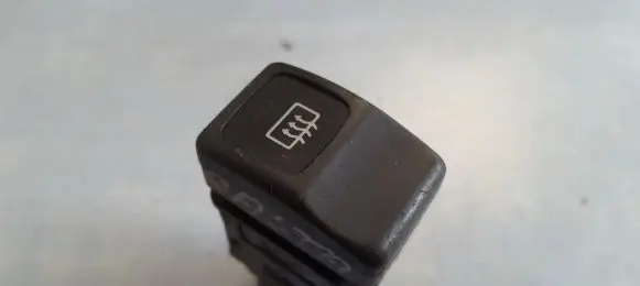 Windscreen/window heater switch
