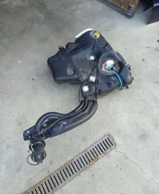 Volkswagen Golf V Fuel tank 1K0201138