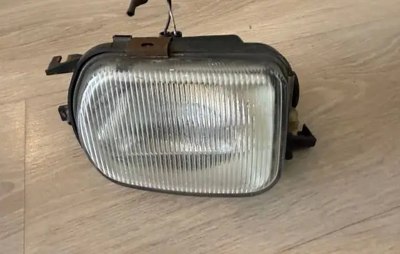Mercedes-Benz C W203 Front fog light 2158200556 A2158200556