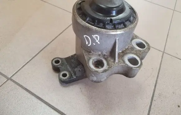Ford Transit Custom Engine mount bracket