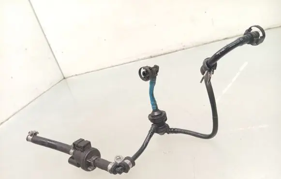 Audi A4 S4 B7 8E 8H Vacuum line/pipe/hose 0280142431 06F133529C