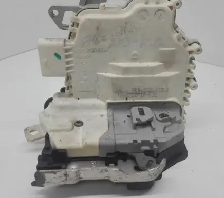 Audi A8 S8 D4 4H Rear door lock 8K0839015C