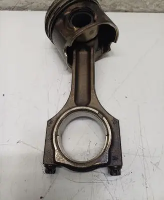 BMW X5 F15 Piston with connecting rod 04L110 N47D30B